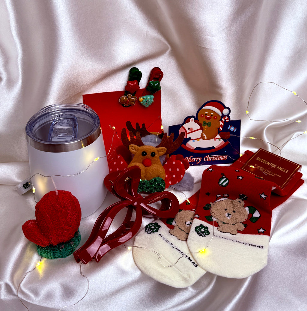 Cozy Christmas Mug Set