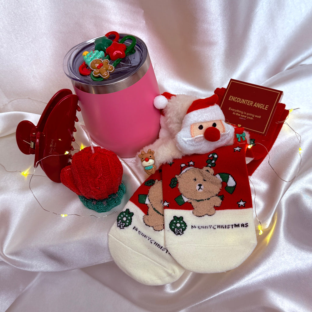 Cozy Christmas Mug Set