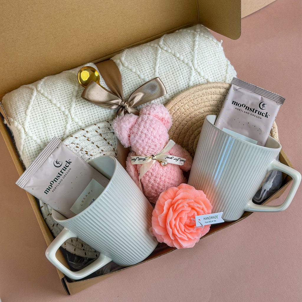 Soft Vanilla Cozy Gift Box