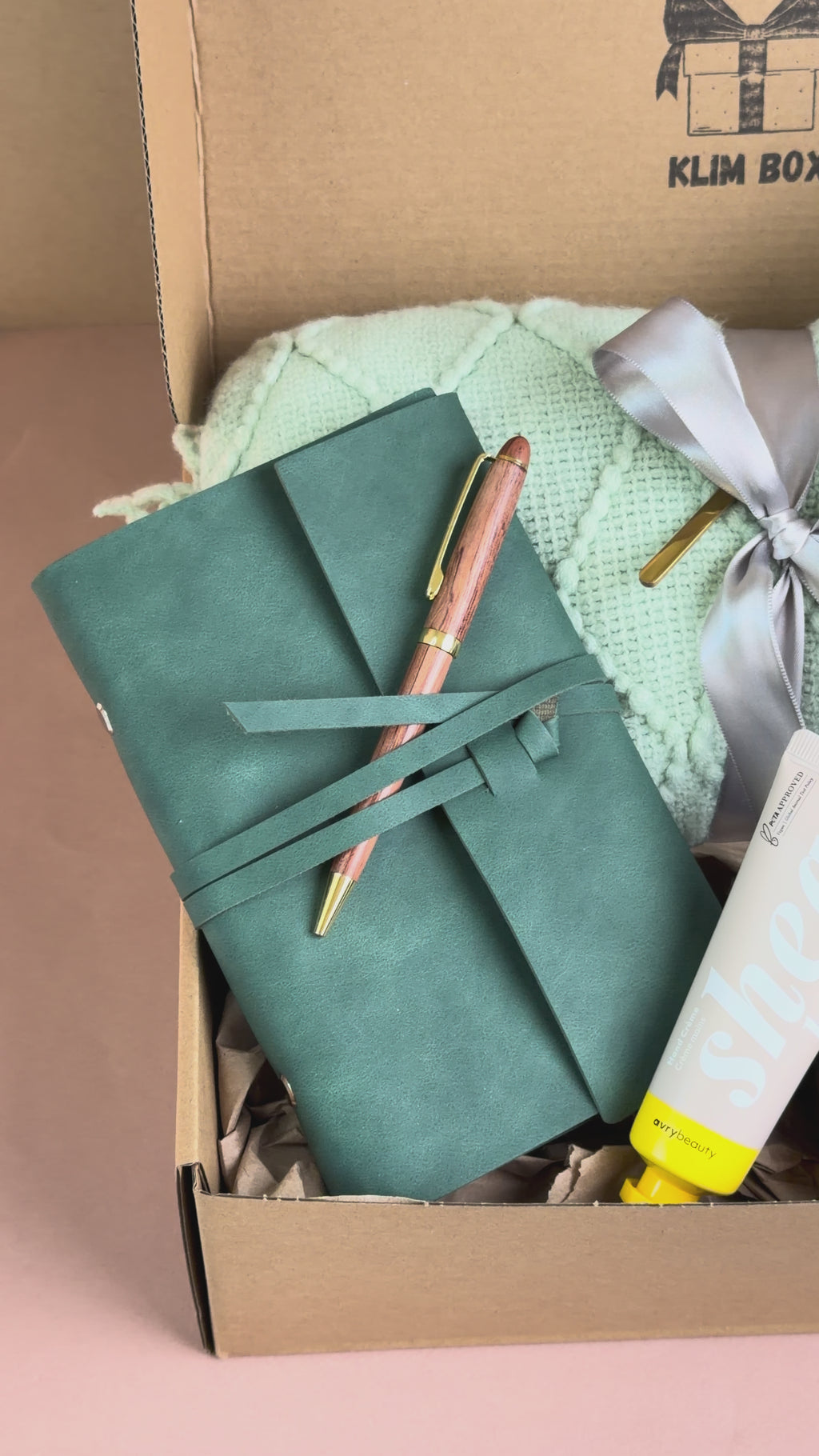 Green Harmony Cozy Box